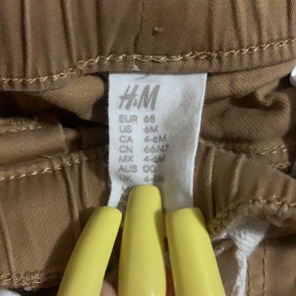 Baby boy khaki pants - size 6 months H&M - Picture 3 of 3